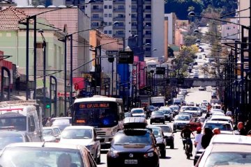 lojas abrem no feriado - Jornal da Cidade