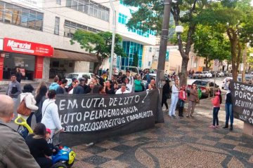 Servidores da Saúde protestam contra o prefeito - Jornal da Cidade