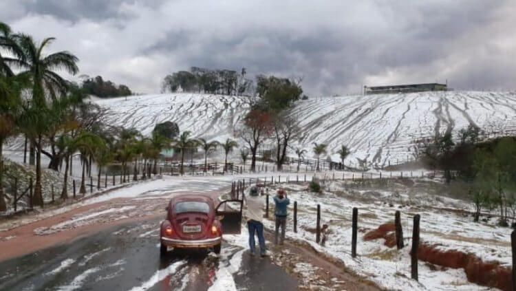 Chuva de granizo - Jornal da Cidade