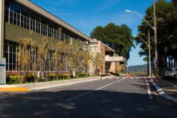 PUC Poços cursos de Odontologia e Biomedicina - Jornal da Cidade