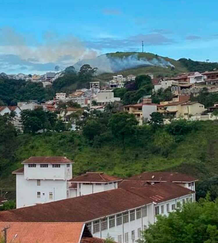 fogo-no-Parque-Vivaldi-Leite-Ribeiro - Jornal da Cidade