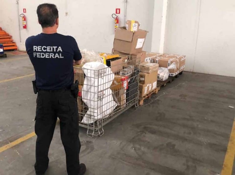 Receita-Federal-retém-produtos-em-Poços (1)