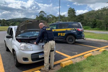 prf-recupera-carro-furtado-em-São-Paulo (1)