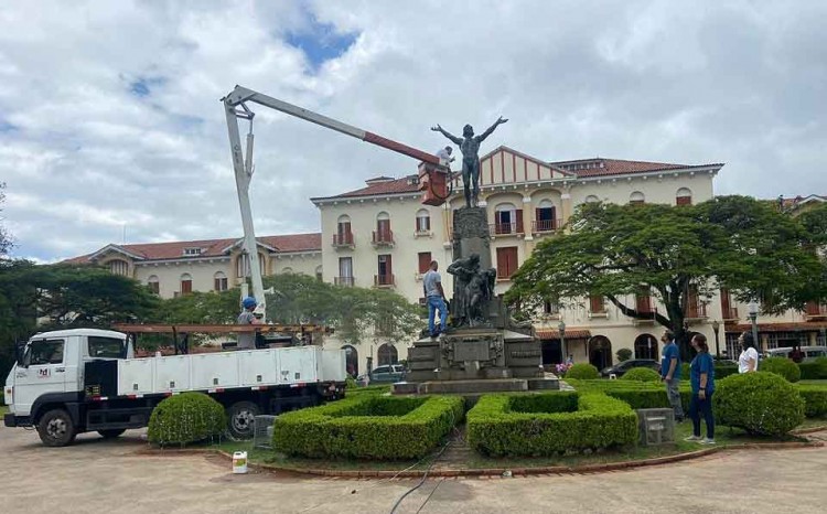 Monumento-Minas-ao-Brasil (1)